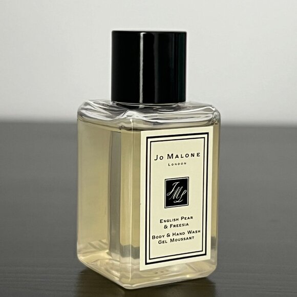 Jo Malone English Pear & Freesia Body and Hand Wash - Picture 3 of 12